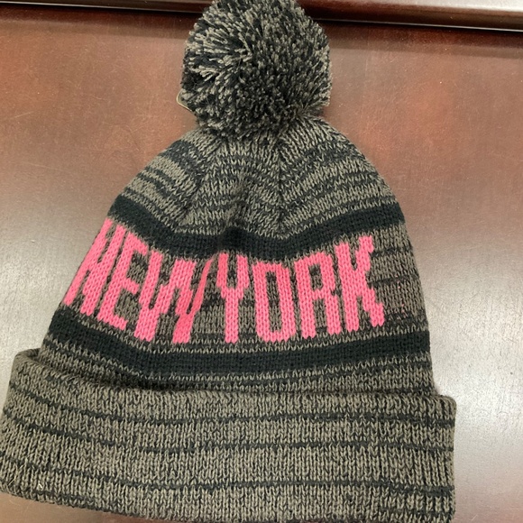 NFL NY Giants '47 Dark Gray Black Pink Cuffed Knit Hat Women’s NWT One Size - Picture 6 of 9